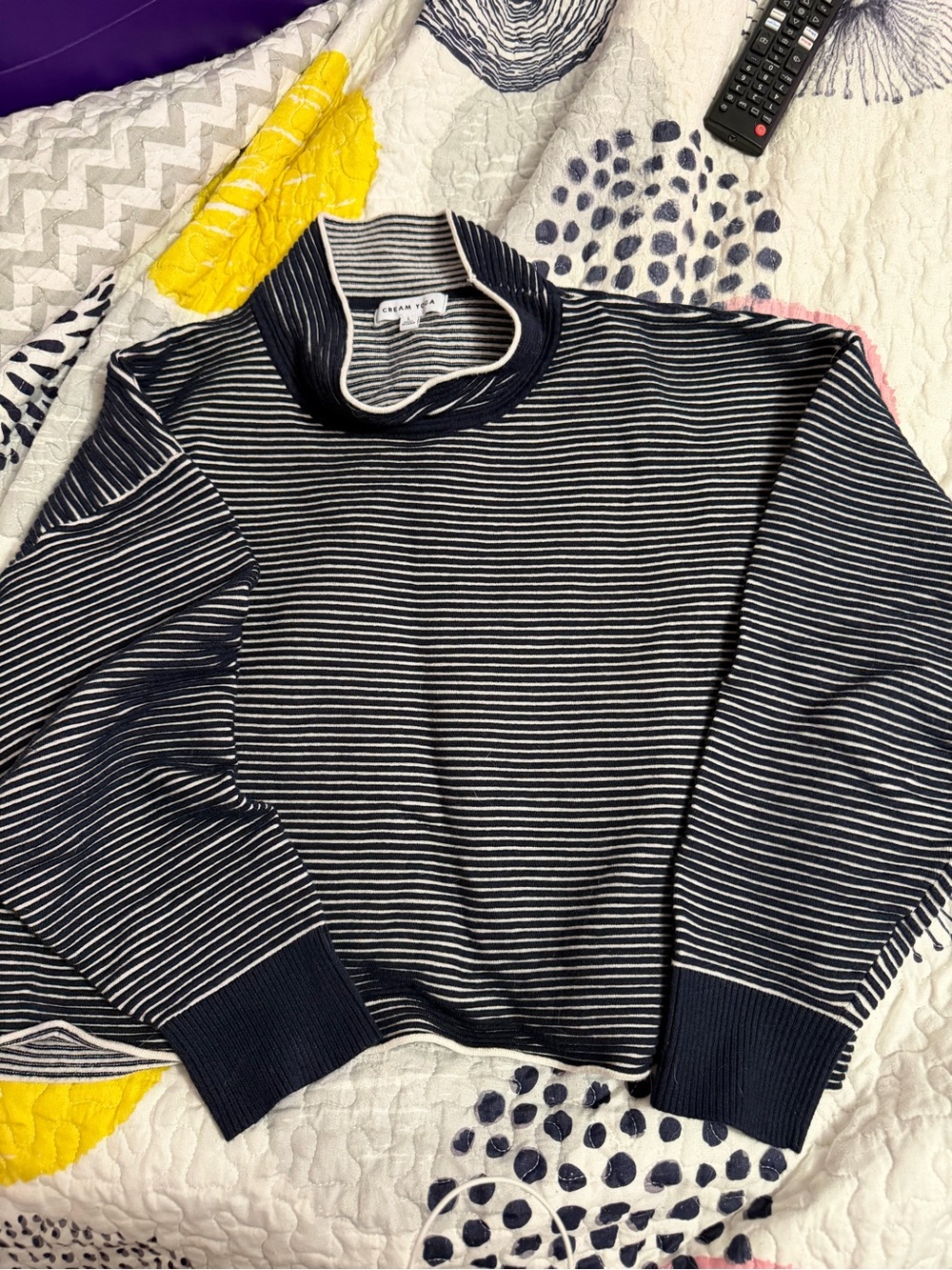 Cream Yoga Navy Cream Striped Pullover Sweatshirt Size Large